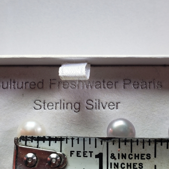 Sterling pearl earrings - Picture 2 of 3